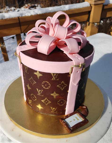 pink louis vuitton birthday cake|louis vuitton birthday cake ideas.